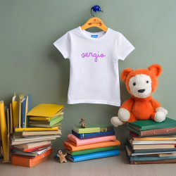 Camiseta con nombre en LILA
