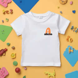 Camiseta con nombre + inicial en NARANJA