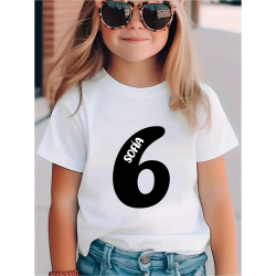 Camiseta personalizada para cumpleaños con número en NEGRO y nombre | Son Colores