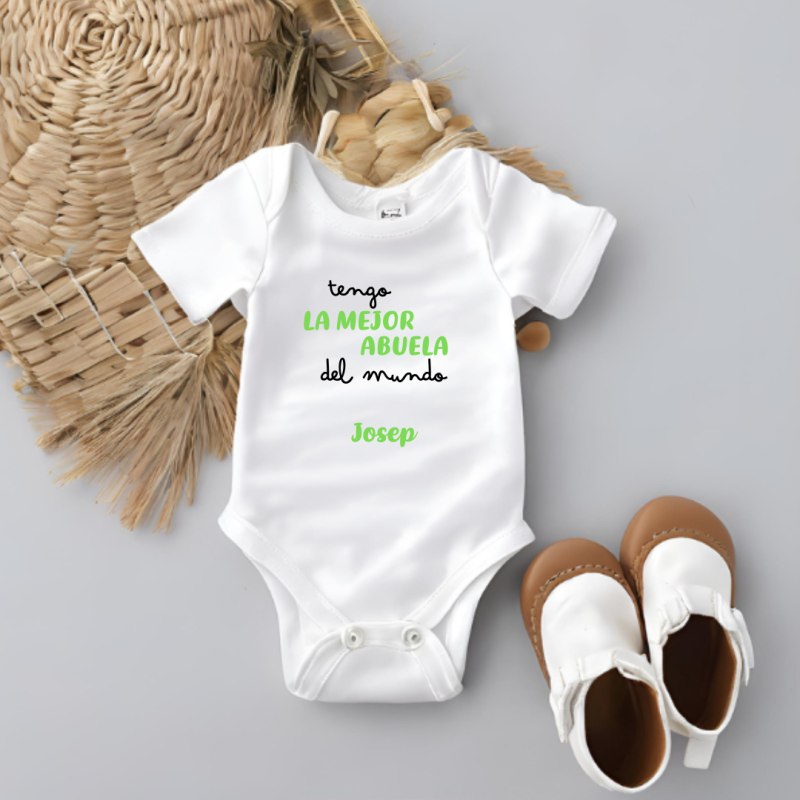 Body la mejor ABUELA del mundo en VERDE Body la mejor ABUELA del mundo en VERDE