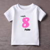 Camiseta cumplo con número en ROSA y nombre (Castellano) | Son Colores